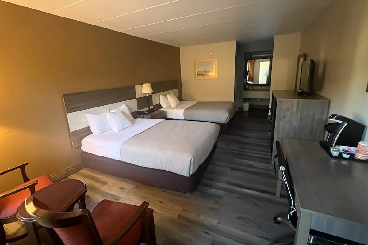 Room, 2 Double Beds, Non Smoking | Desk, laptop workspace, WiFi (free), bed sheets