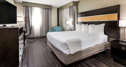 La Quinta Inn & Suites by Wyndham San Diego Mission Bay