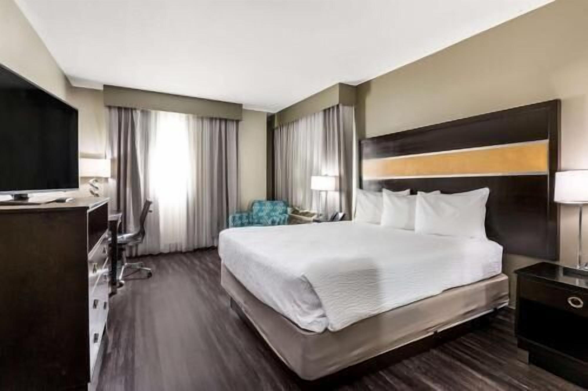 Ropa de cama de alta calidad y escritorio 