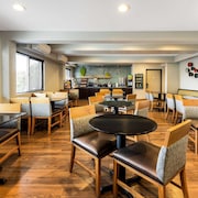 La Quinta Inn & Suites by Wyndham San Diego Mission Bay
