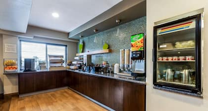 La Quinta Inn & Suites by Wyndham San Diego Mission Bay