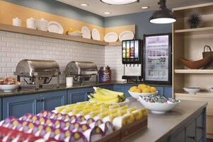 Free daily continental breakfast