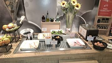 Desayuno buffet (EUR 14 por persona)