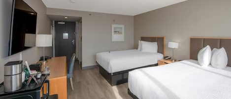 Coast Two Queen with Pond View | In-room safe, desk, laptop workspace, blackout drapes