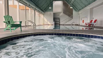 Indendørs pool