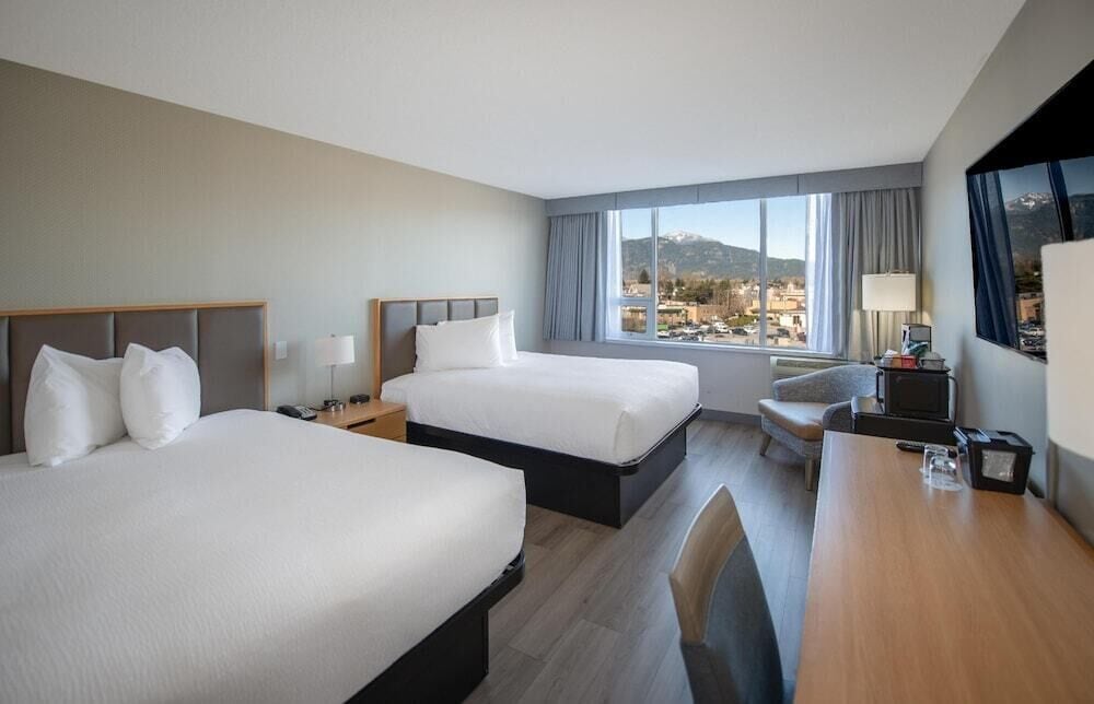 In-room safe, desk, laptop workspace, blackout drapes