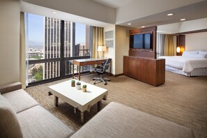 Premium bedding, down comforters, pillowtop beds, in-room safe - The Westin Bonaventure Hotel and Suites, Los Angeles (Los Angeles)