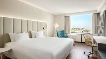 Superior Room | Minibar, in-room safe, desk, soundproofing