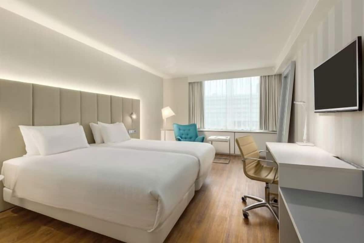 Minibar, in-room safe, desk, soundproofing