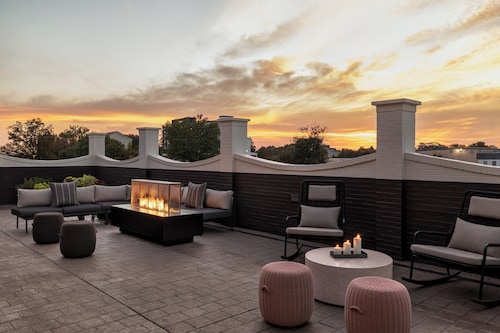 Crowne Plaza Louisville Airport Expo Ctr by IHG