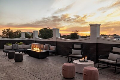 Crowne Plaza Louisville Airport Expo Ctr by IHG