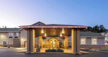 Days Inn by Wyndham Iron Mountain