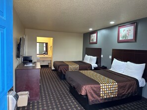 Blackout drapes, iron/ironing board, free WiFi, bed sheets - Executive Inn & Suites (Prescott)