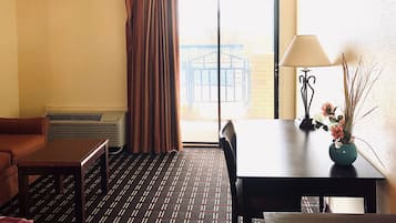 Room, 1 King Bed, Non Smoking | Blackout curtains, iron/ironing board, free WiFi, bed sheets