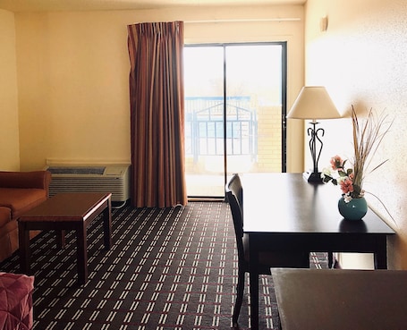 Room, 1 King Bed, Non Smoking | Blackout curtains, iron/ironing board, free WiFi, bed sheets. Executive Inn & Suites