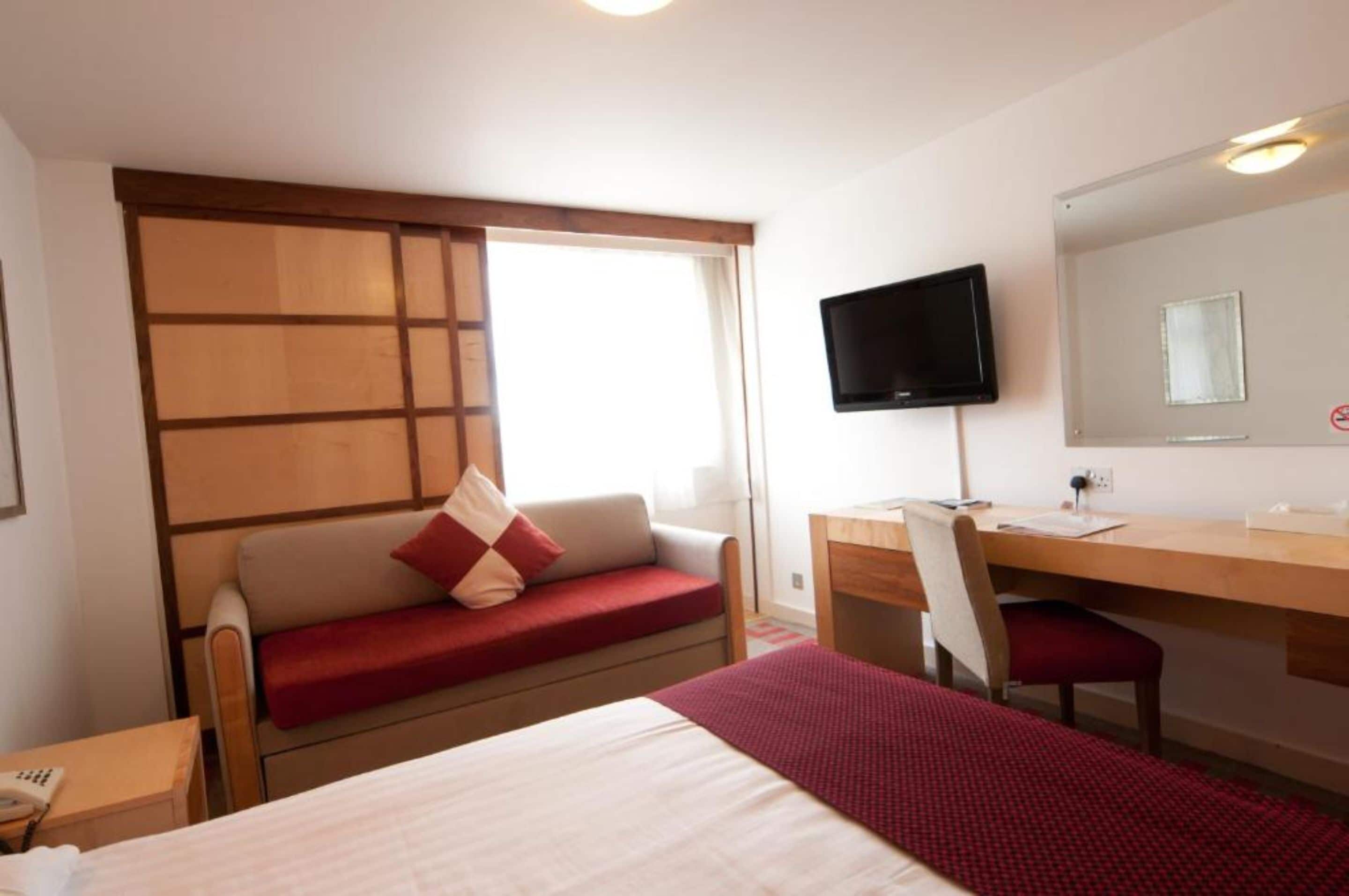 Standard Double Room | Iron/ironing board, free cribs/infant beds, free WiFi, bed sheets