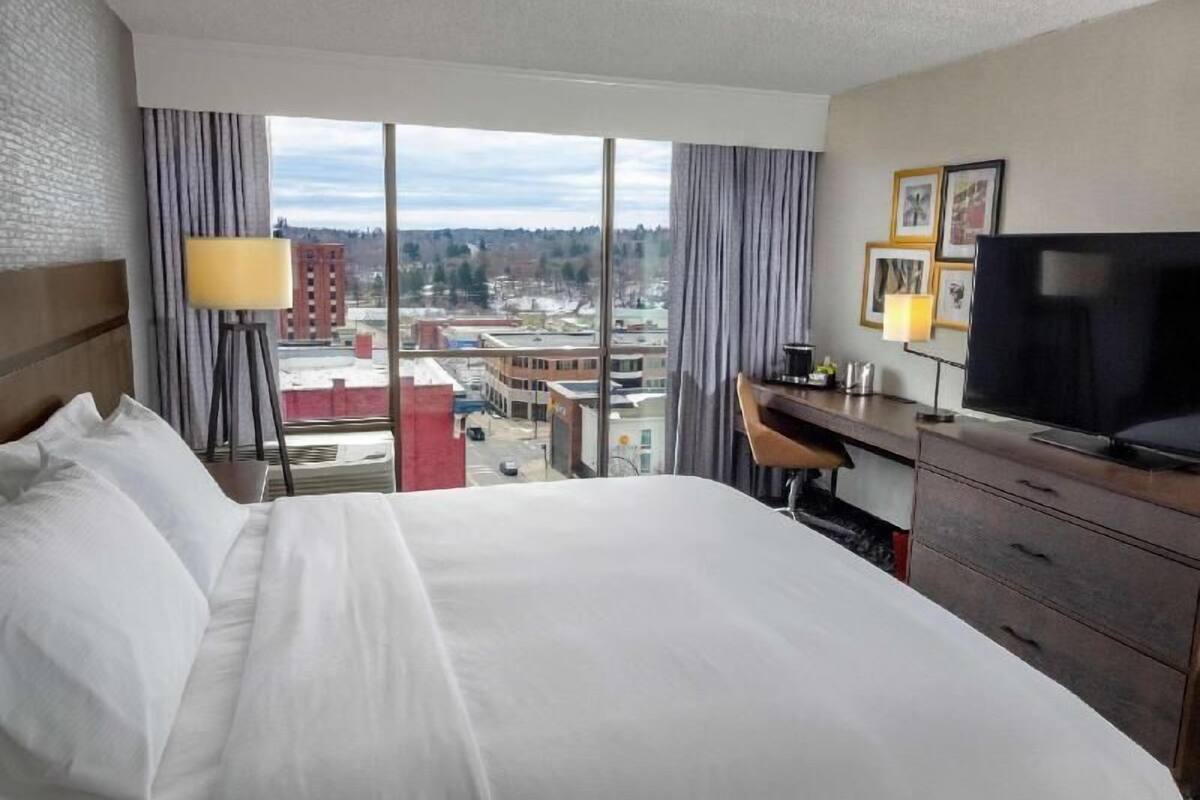 In-room safe, desk, laptop workspace, iron/ironing board