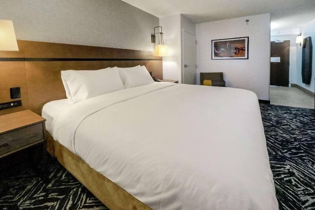 In-room safe, desk, laptop workspace, iron/ironing board