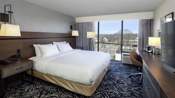 In-room safe, desk, laptop workspace, iron/ironing board