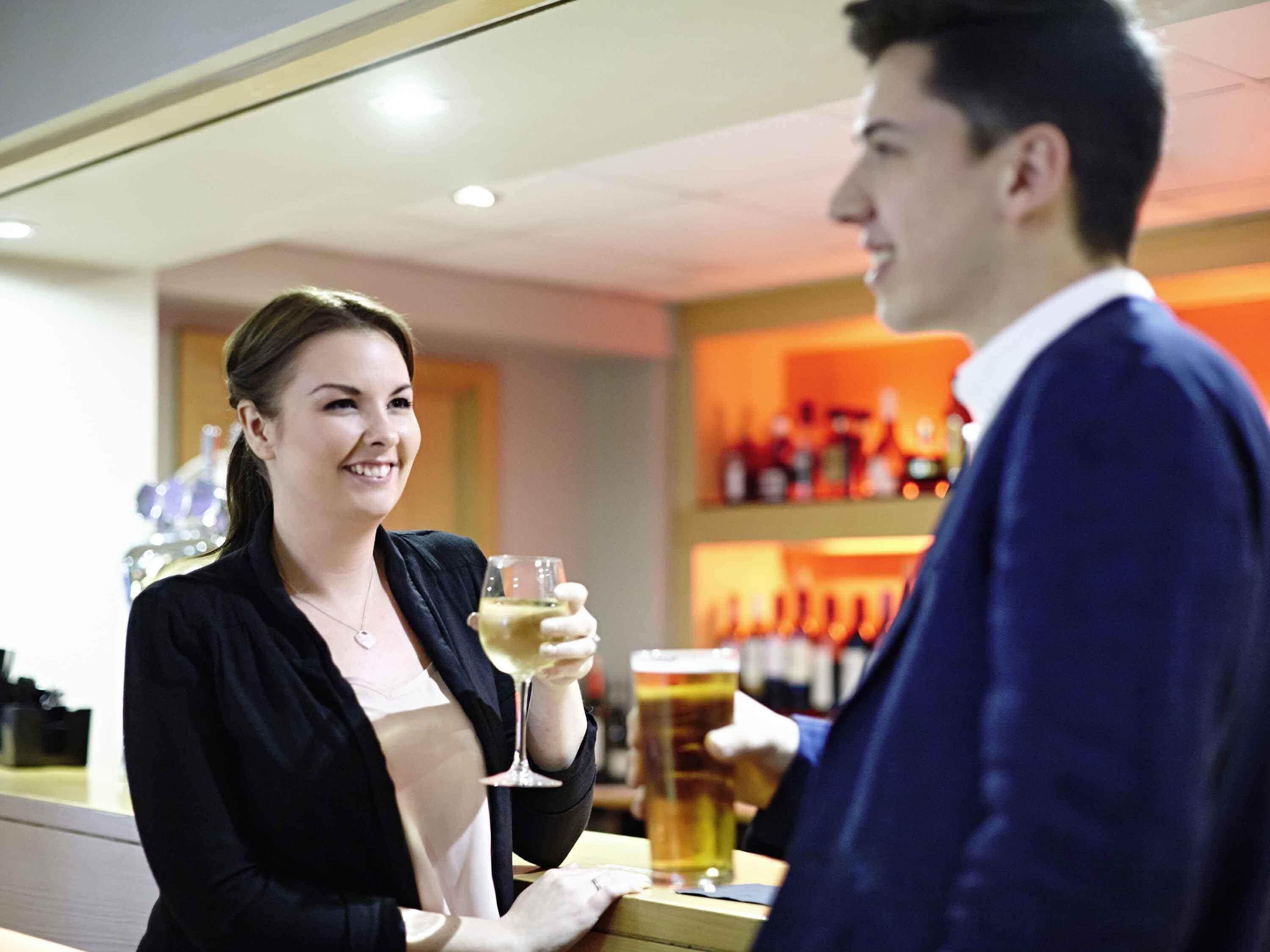 Bar (in der Unterkunft)