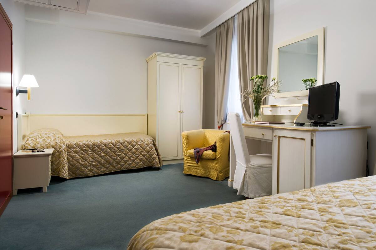 Down duvets, minibar, in-room safe, soundproofing