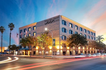 Hotel Exterior at Empress Hotel of La Jolla