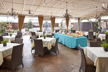 Patio, balcany or terrace at Empress Hotel of La Jolla
