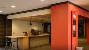 Tägliches Frühstücksbuffet (11 EUR pro Person)