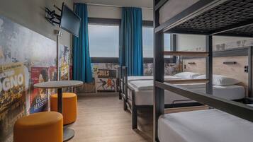 Daunenbettdecken, Schreibtisch, Verdunkelungsvorhänge, kostenloses WLAN