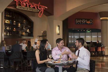 Rosen Centre Hotel - Image 71