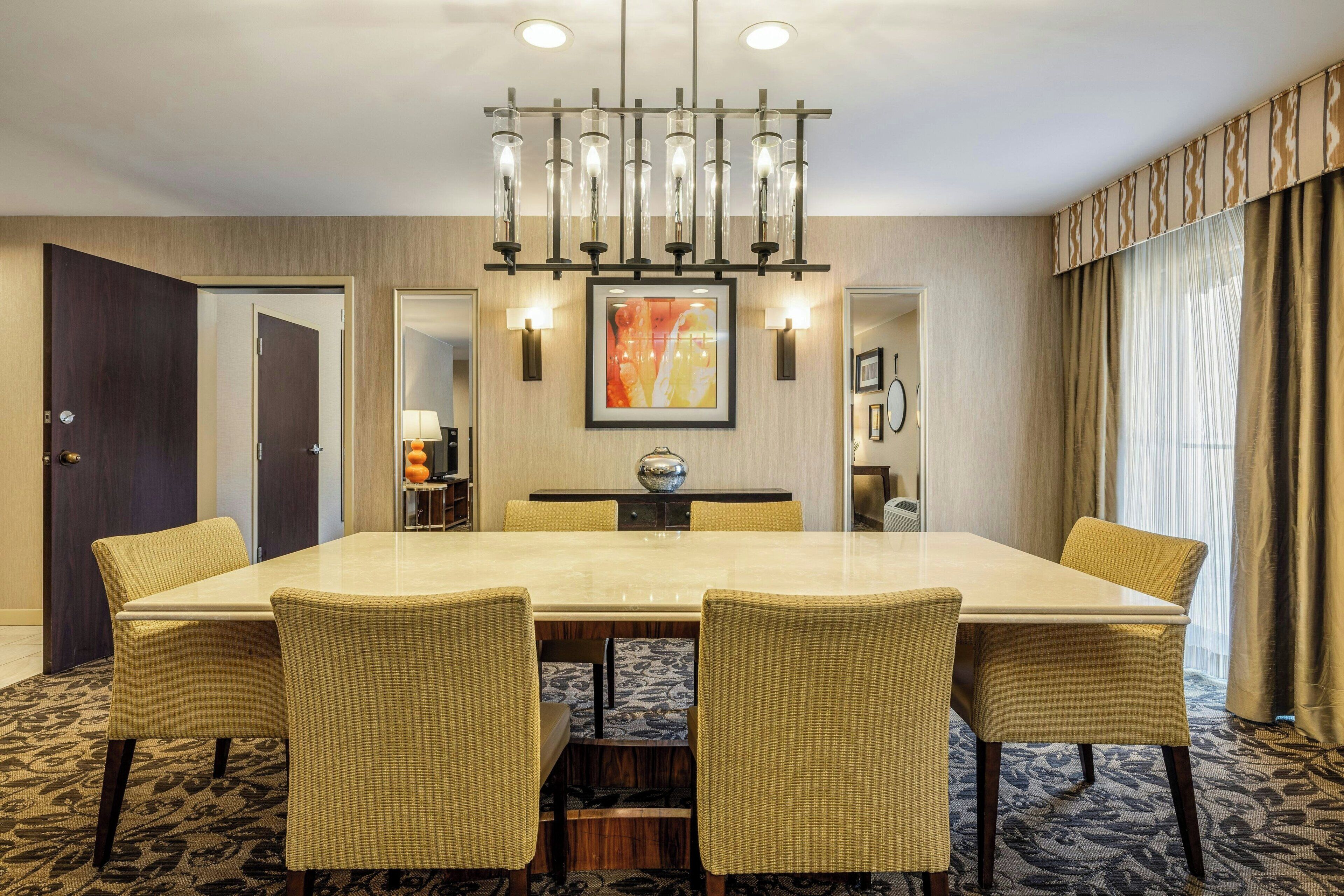 Junior Suite, 1 Bedroom | In-room safe, desk, iron/ironing board, free cribs/infant beds