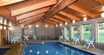 Stillwater Inn & Suites