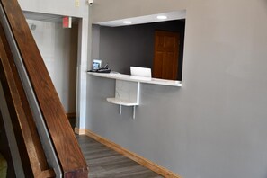 Lobby - Stillwater Inn & Suites (Stillwater)