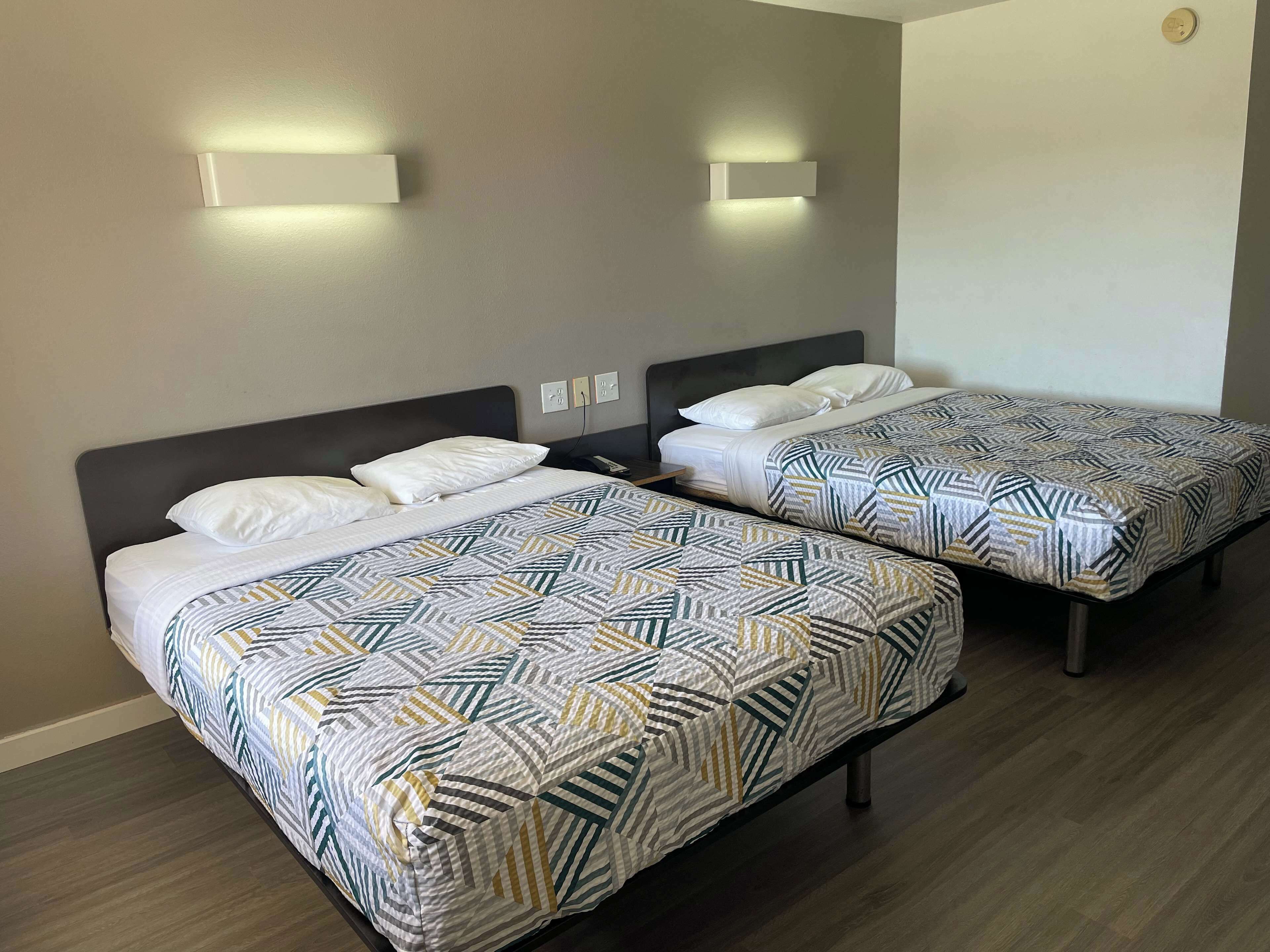 Free WiFi, bed sheets