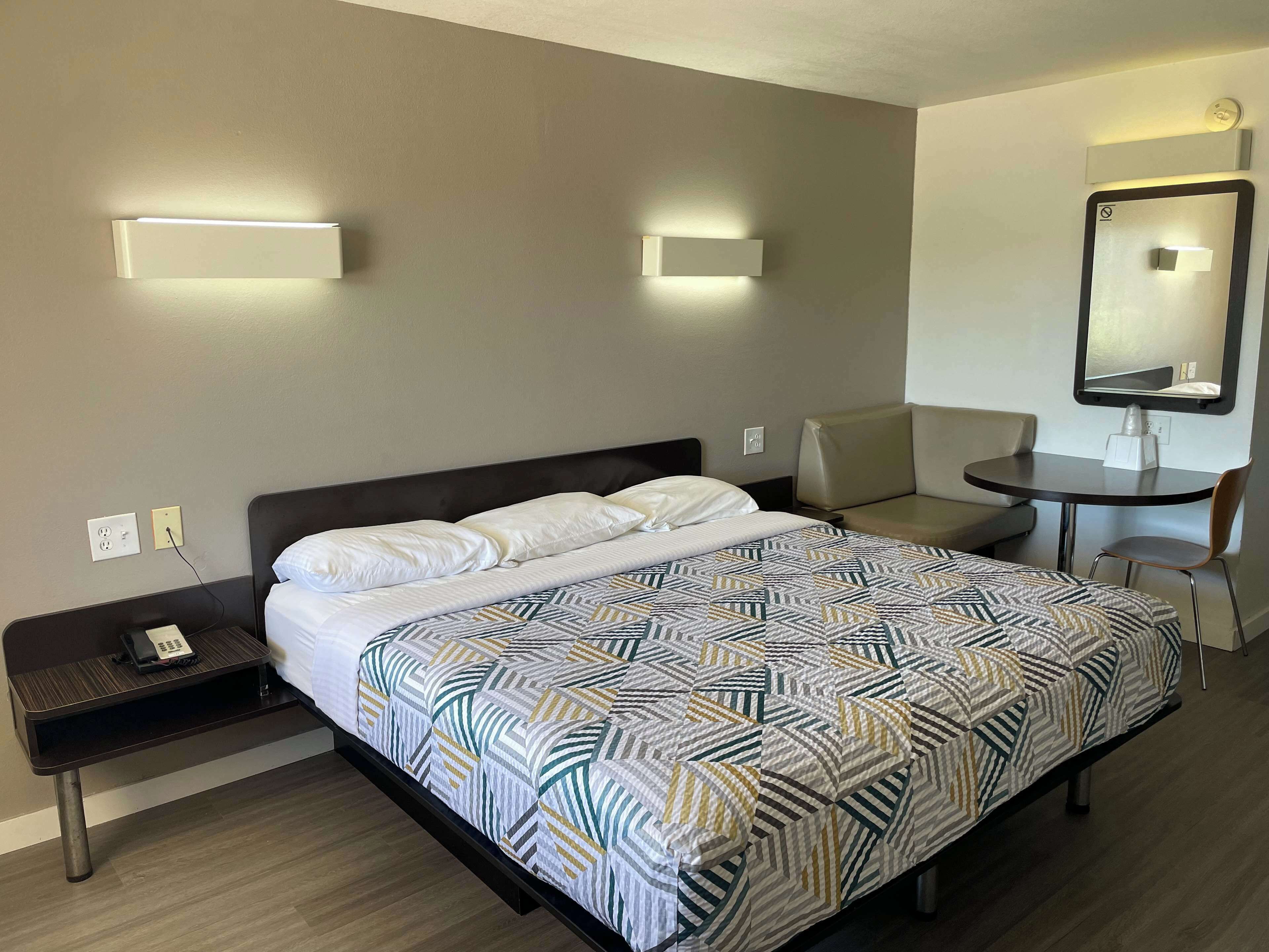 Free WiFi, bed sheets