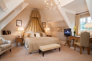 Junior Suite | Premium bedding, individually decorated, individually furnished, desk - Llangoed Hall (Brecon)