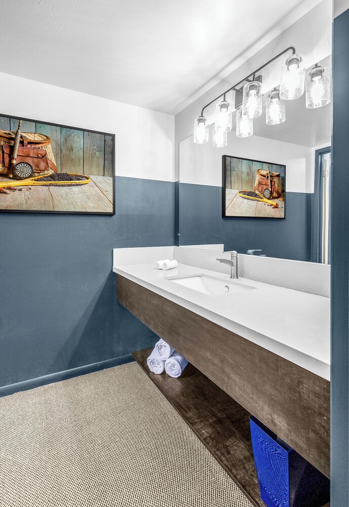 Dunsmuir Inn & Suites by null