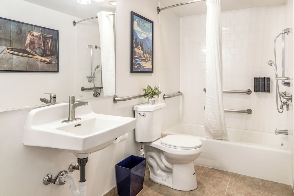 Dunsmuir Inn & Suites by null