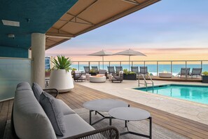 Sundeck