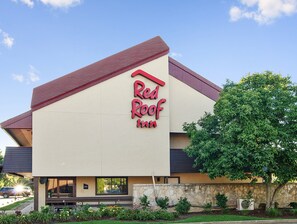 Exterior - Red Roof Inn Canton (North Canton)
