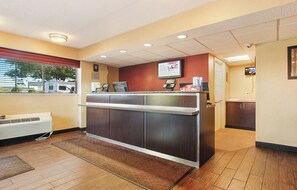 Unclassified image, 5 of 28, button - Red Roof Inn Canton (North Canton)