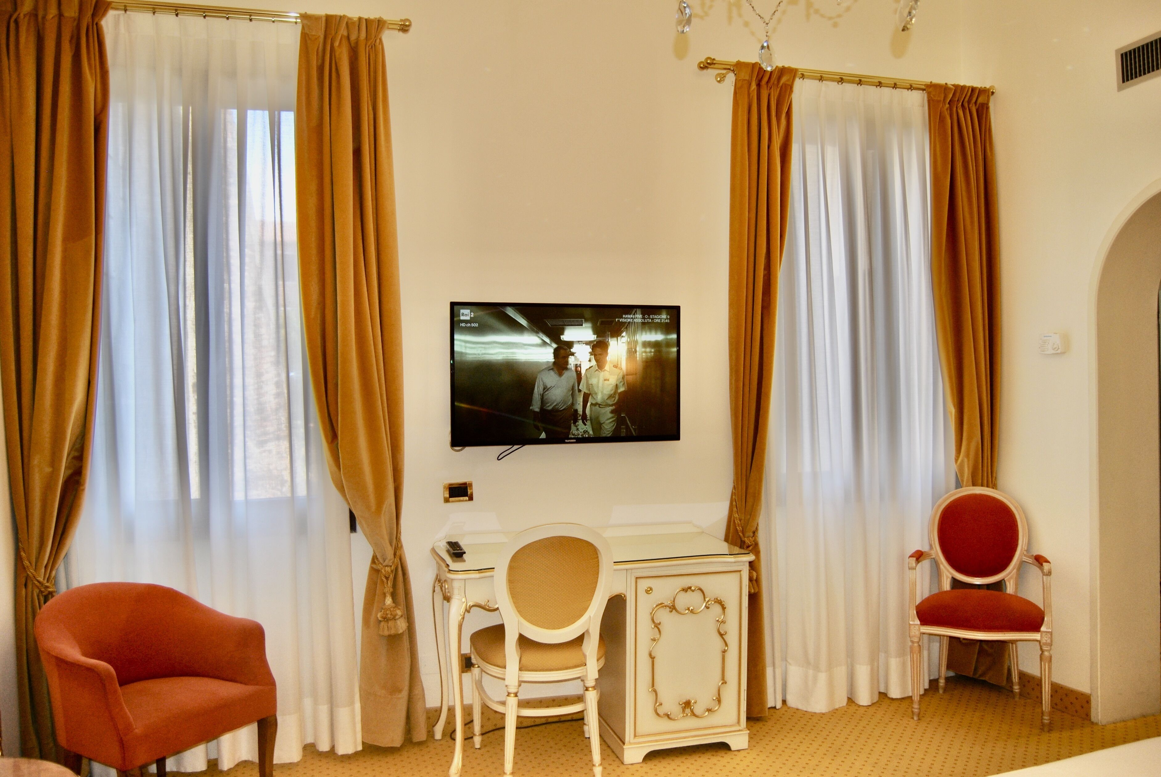 down duvets, minibar, in-room safe, desk