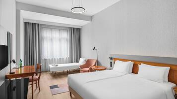 Superior Plus Double Room | Ropa de cama hipoalergénica y caja de seguridad en la habitación