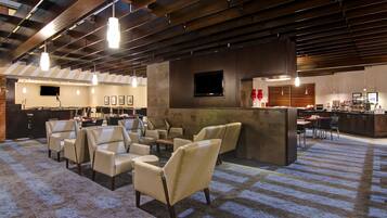 Breakfast and dinner served