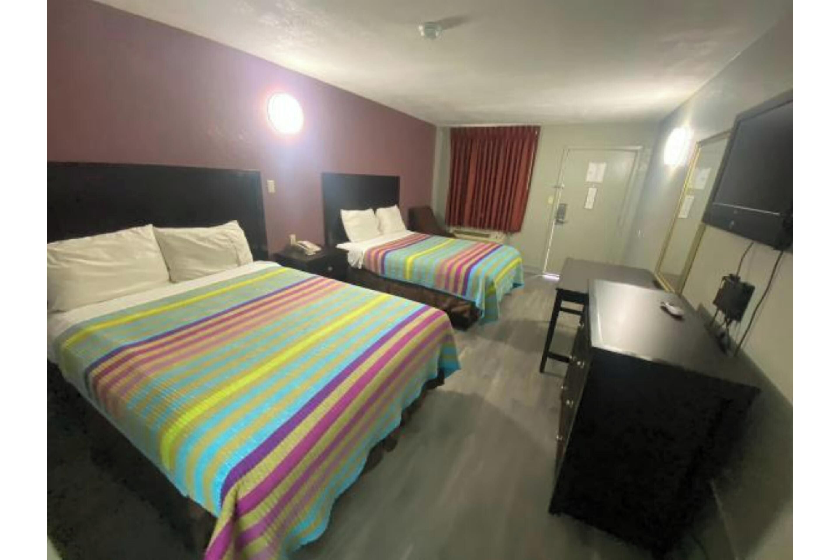 Desk, laptop workspace, iron/ironing board, free WiFi