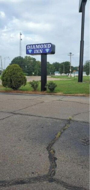 Property entrance - Diamond Inn Forrest City I-40 (Forrest City)