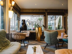 Bar (on property) - Mercure Cabourg Hôtel & Spa (Cabourg)