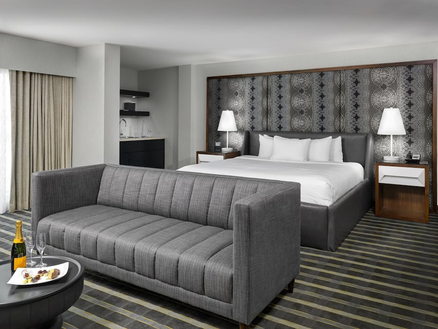 Luxury Suite, 1 King Bed, Balcony | Premium bedding, pillowtop beds, in-room safe, desk