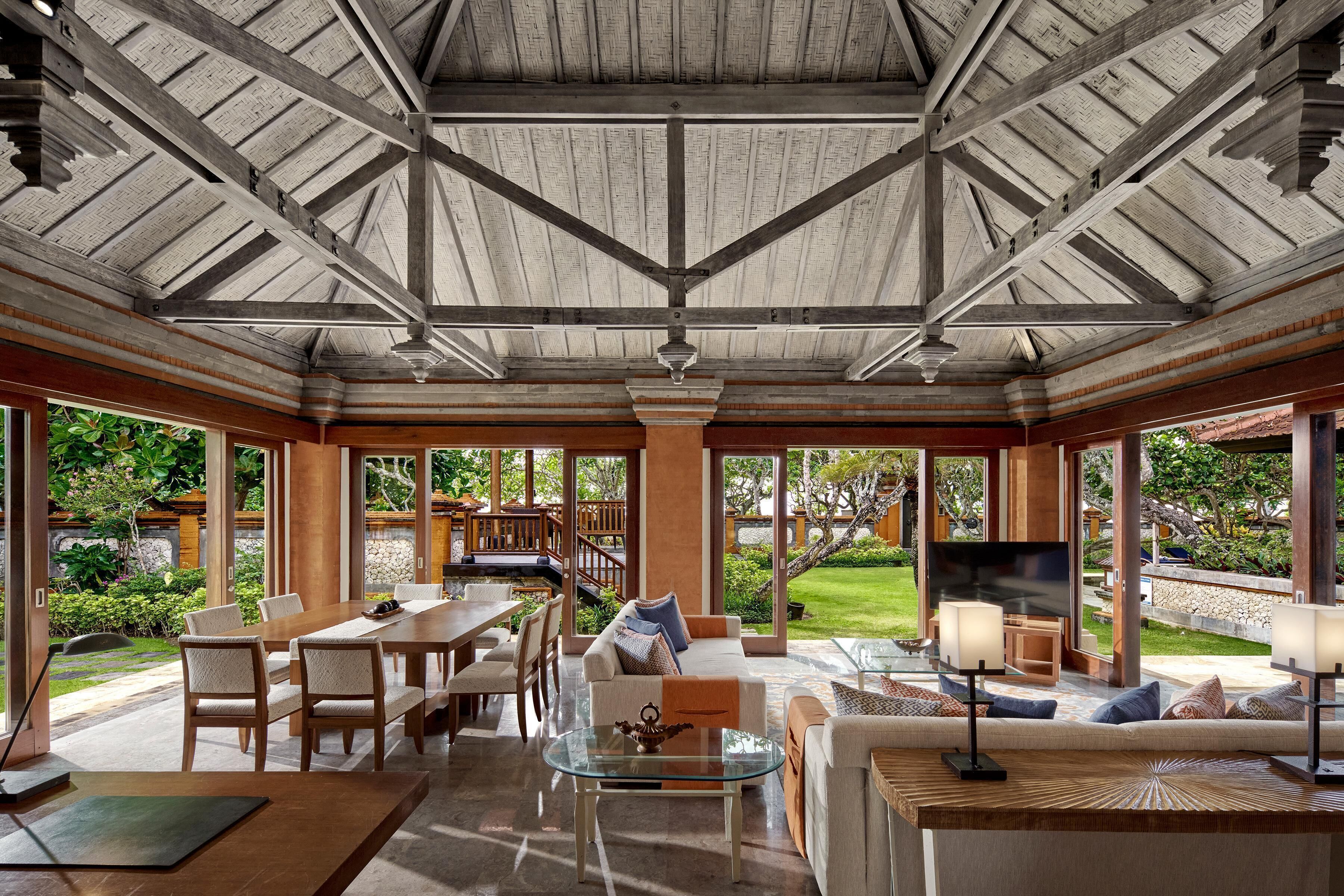 1 camera, minibar, una cassaforte in camera, una scrivania