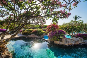 5 outdoor pools, open 8:00 AM to 7:00 PM, pool umbrellas - Grand Hyatt Bali (Nusa Dua)